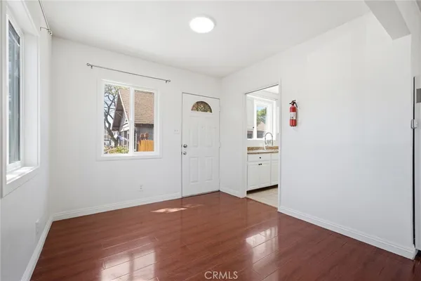 $2,100 | 1609 East 6th Street, Long Beach, CA 90802
