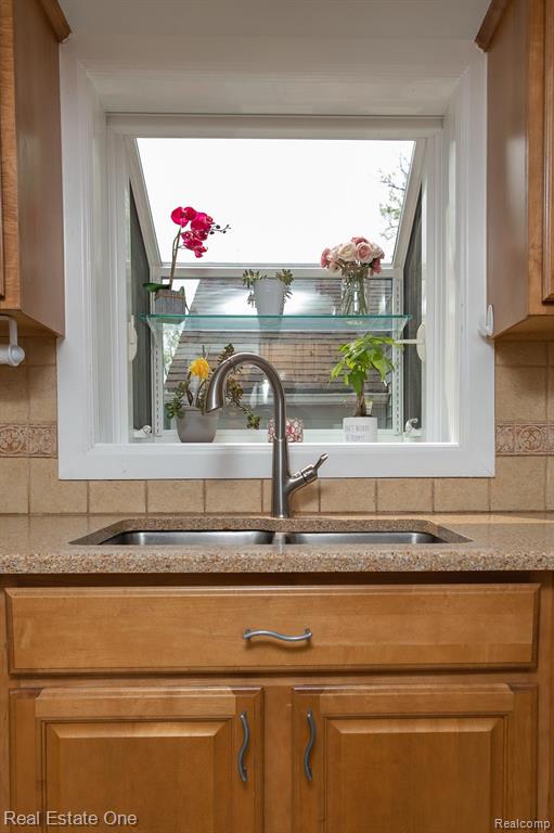 796 Michelson Road Rochester Hills, MI 48307 - Photo 6 of 35