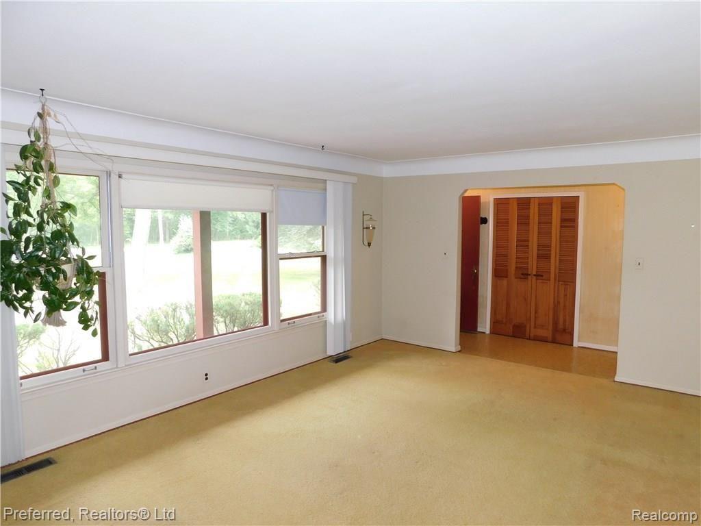25408 Farmbrook Road Southfield, MI 48034 - Photo 14 of 74 DSCN0127.JPG