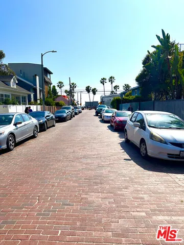 $5,200 | 27 18th Avenue, Venice, CA 90291