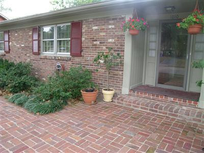 1010 Castleton Way Lexington, KY 40517 - Photo 2 of 25 Photo 2