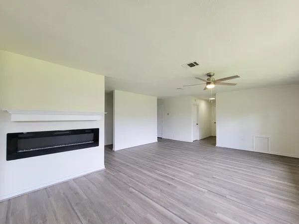 $1,850 | 3304 Lincoln Street, Liberty, TX 77575