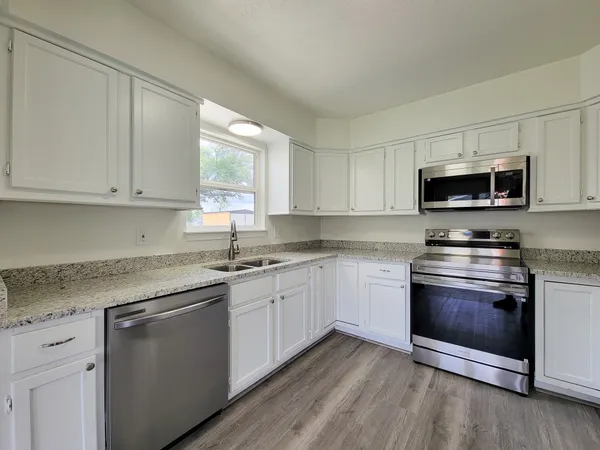 $1,850 | 3304 Lincoln Street, Liberty, TX 77575