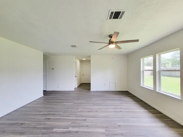 $1,850 | 3304 Lincoln Street, Liberty, TX 77575