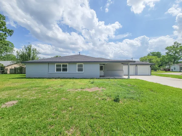 $1,850 | 3304 Lincoln Street, Liberty, TX 77575