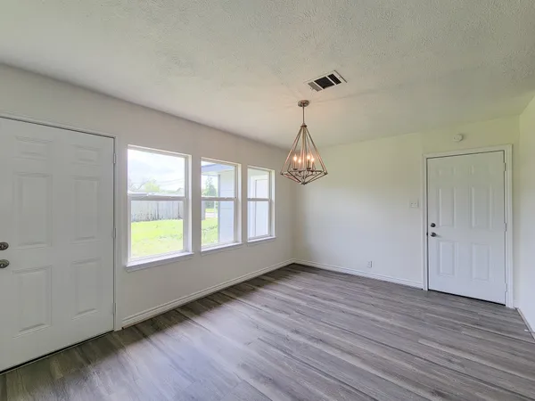 $1,850 | 3304 Lincoln Street, Liberty, TX 77575