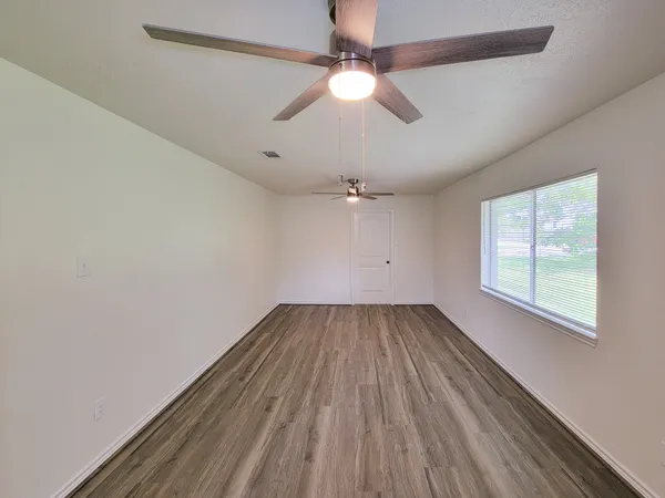 $1,850 | 3304 Lincoln Street, Liberty, TX 77575