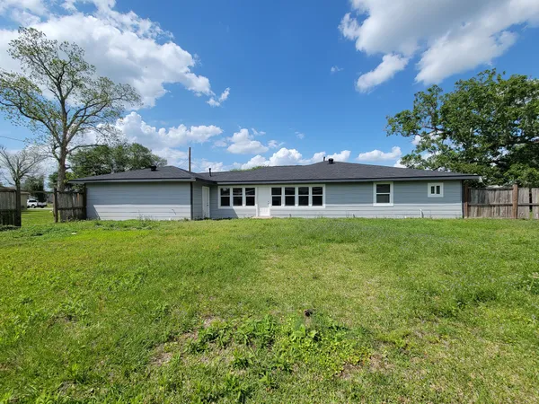 $1,850 | 3304 Lincoln Street, Liberty, TX 77575