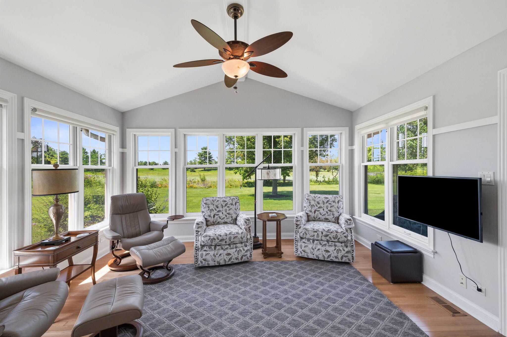 1018 Sterling Court Crown Point, IN 46307 - Photo 16 of 44 2048x1365