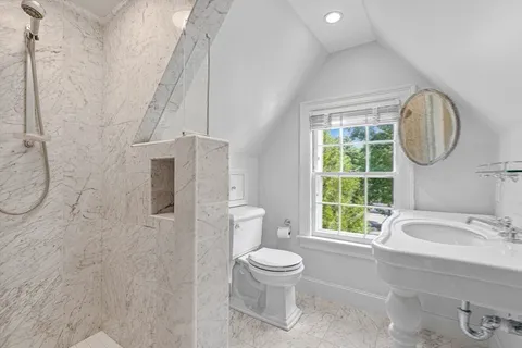 $5,100,000 | 200 Cliff Road, Wellesley, MA 02481