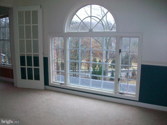 455 Gaither Road Sykesville, MD 21784 - Photo 8 of 20 Sitting room off Master bedroom