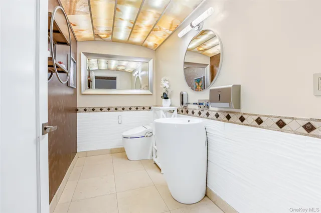 $4,500,000 | 12 Sloanes Court, Sands Point, NY 11050