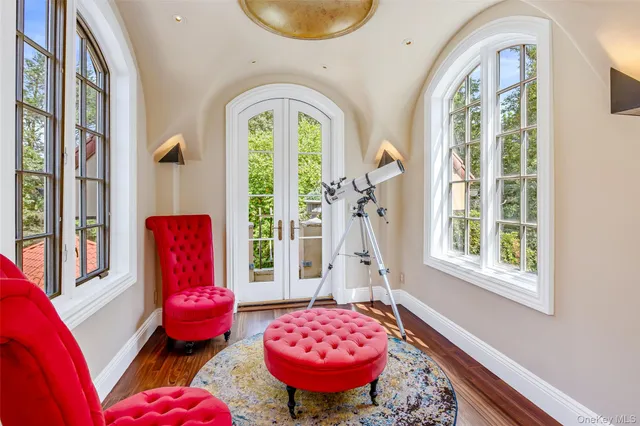 $4,500,000 | 12 Sloanes Court, Sands Point, NY 11050