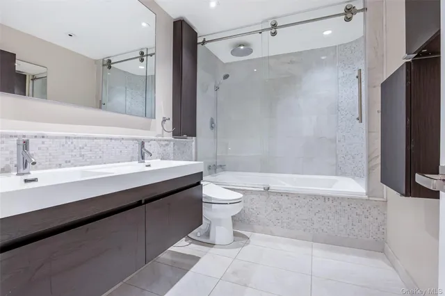 $4,500,000 | 12 Sloanes Court, Sands Point, NY 11050