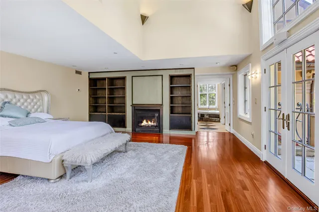 $4,500,000 | 12 Sloanes Court, Sands Point, NY 11050