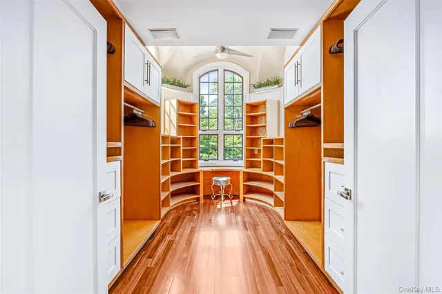 $4,500,000 | 12 Sloanes Court, Sands Point, NY 11050