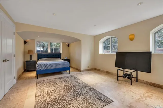 $4,500,000 | 12 Sloanes Court, Sands Point, NY 11050