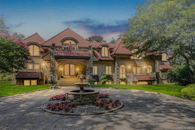 $4,500,000 | 12 Sloanes Court, Sands Point, NY 11050