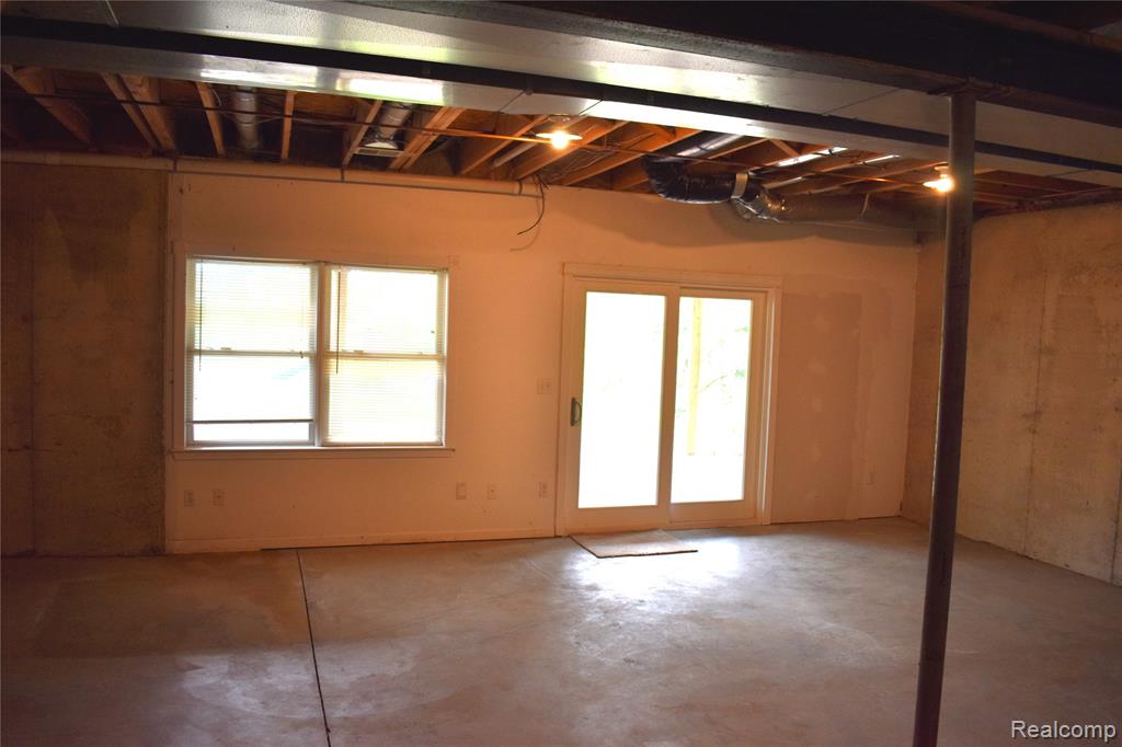 10155 Roberts Road Gregory, MI 48137 - Photo 21 of 28