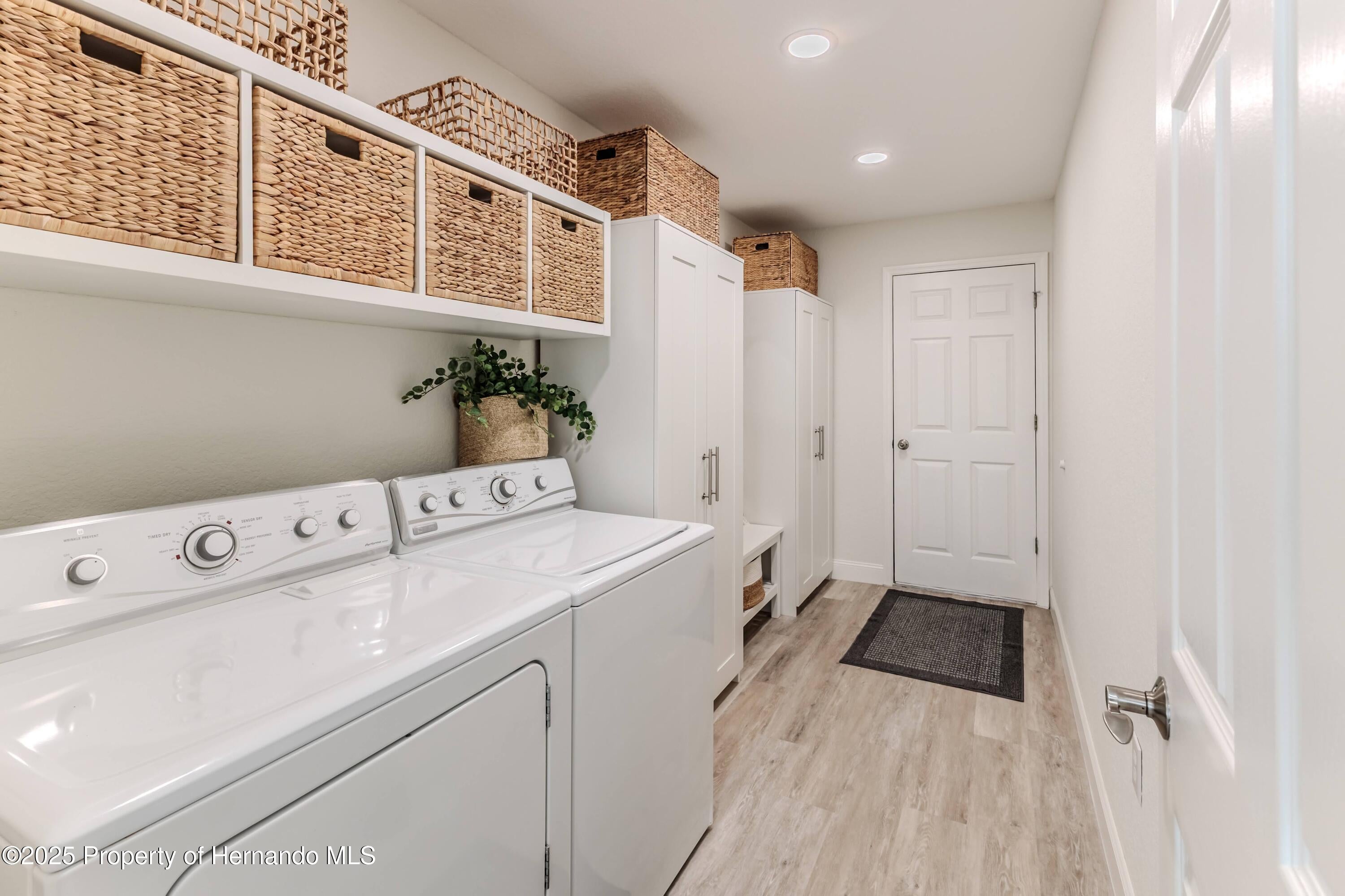 9135 Rhett Lane Weeki Wachee, FL 34613 - Photo 32 of 43 5W1A0507-HDR