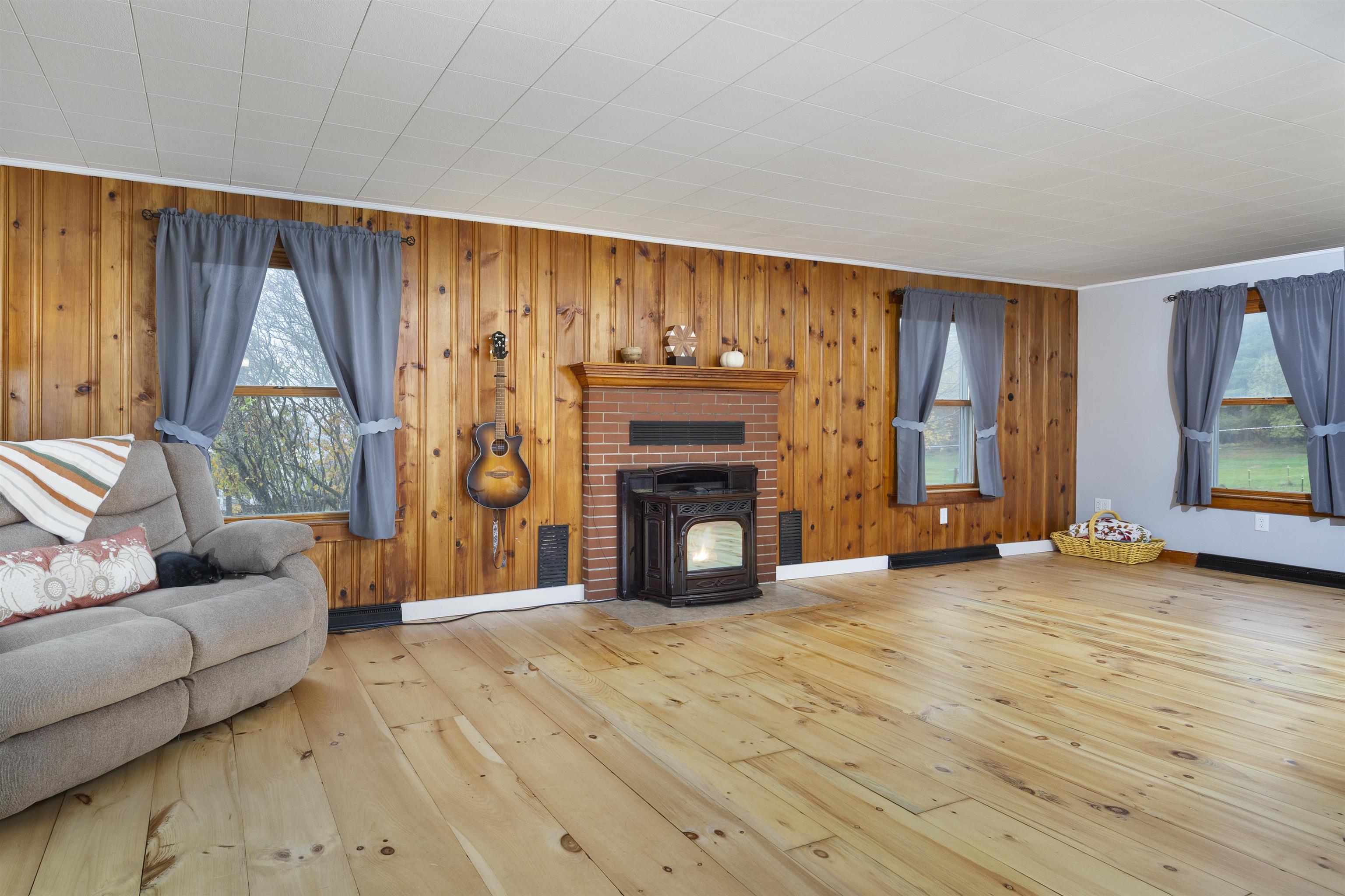 52 Farr Road Lebanon, NH 03766 - Photo 20 of 48