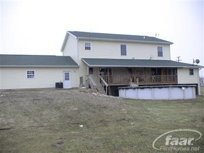 9910 Currier Road Millington, MI 48746 - Photo 9 of 11 20243294-8.JPG
