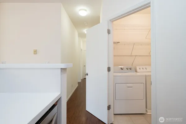 $558,000 | 1855 Trossachs Boulevard Southeast, Unit 205, Sammamish, WA 98075