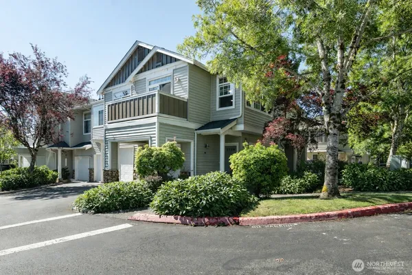 $558,000 | 1855 Trossachs Boulevard Southeast, Unit 205, Sammamish, WA 98075