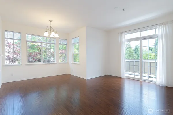 $558,000 | 1855 Trossachs Boulevard Southeast, Unit 205, Sammamish, WA 98075