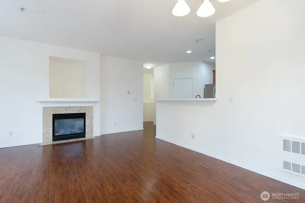 $558,000 | 1855 Trossachs Boulevard Southeast, Unit 205, Sammamish, WA 98075