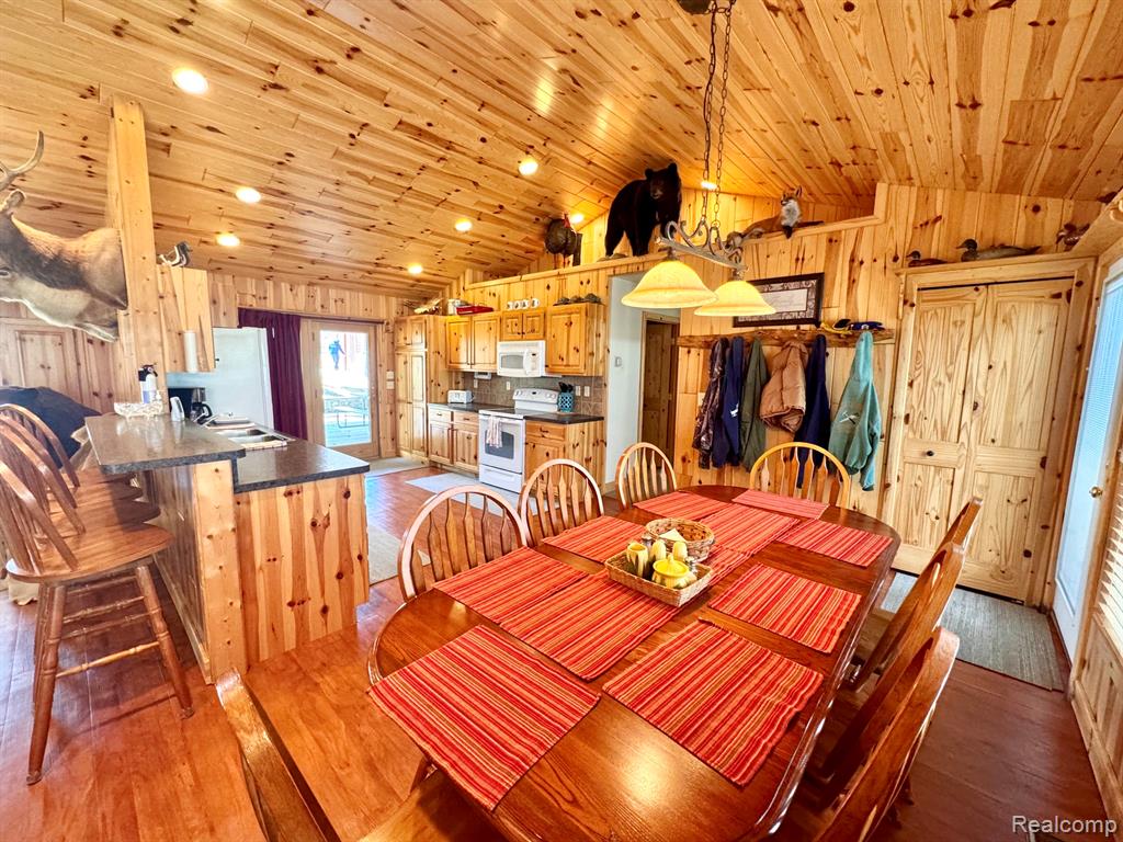10931 North Roberts Road Frederic, MI 49733 - Photo 9 of 33