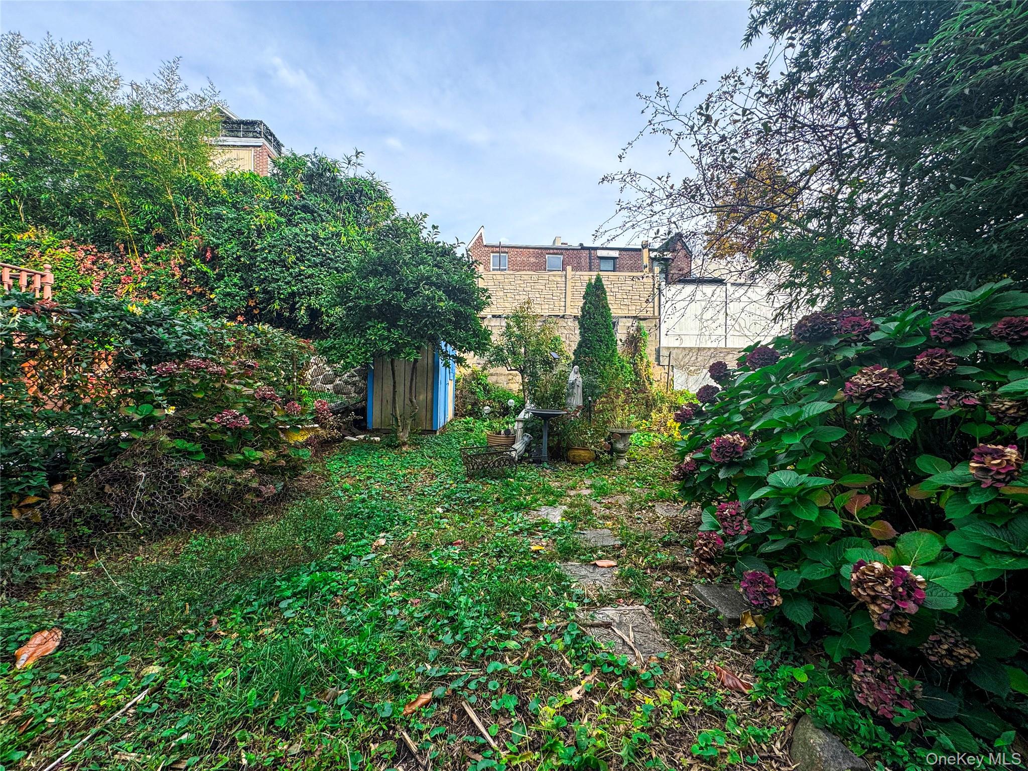 2440 Morgan Avenue Bronx, NY 10469 - Photo 23 of 23 View of yard