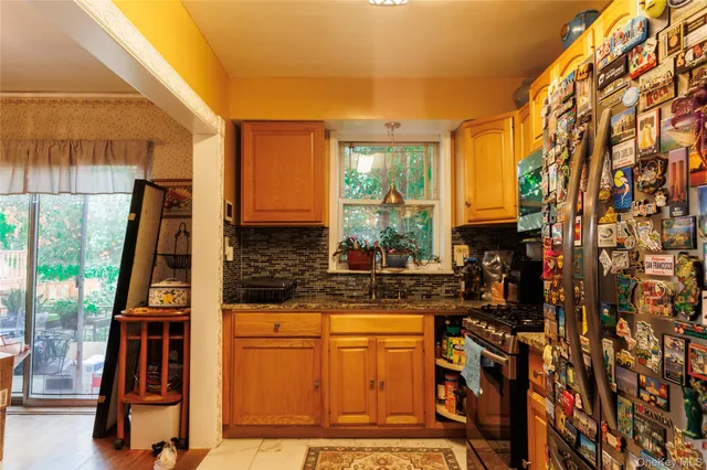 $750,000 | 2440 Morgan Avenue | Pelham Gardens