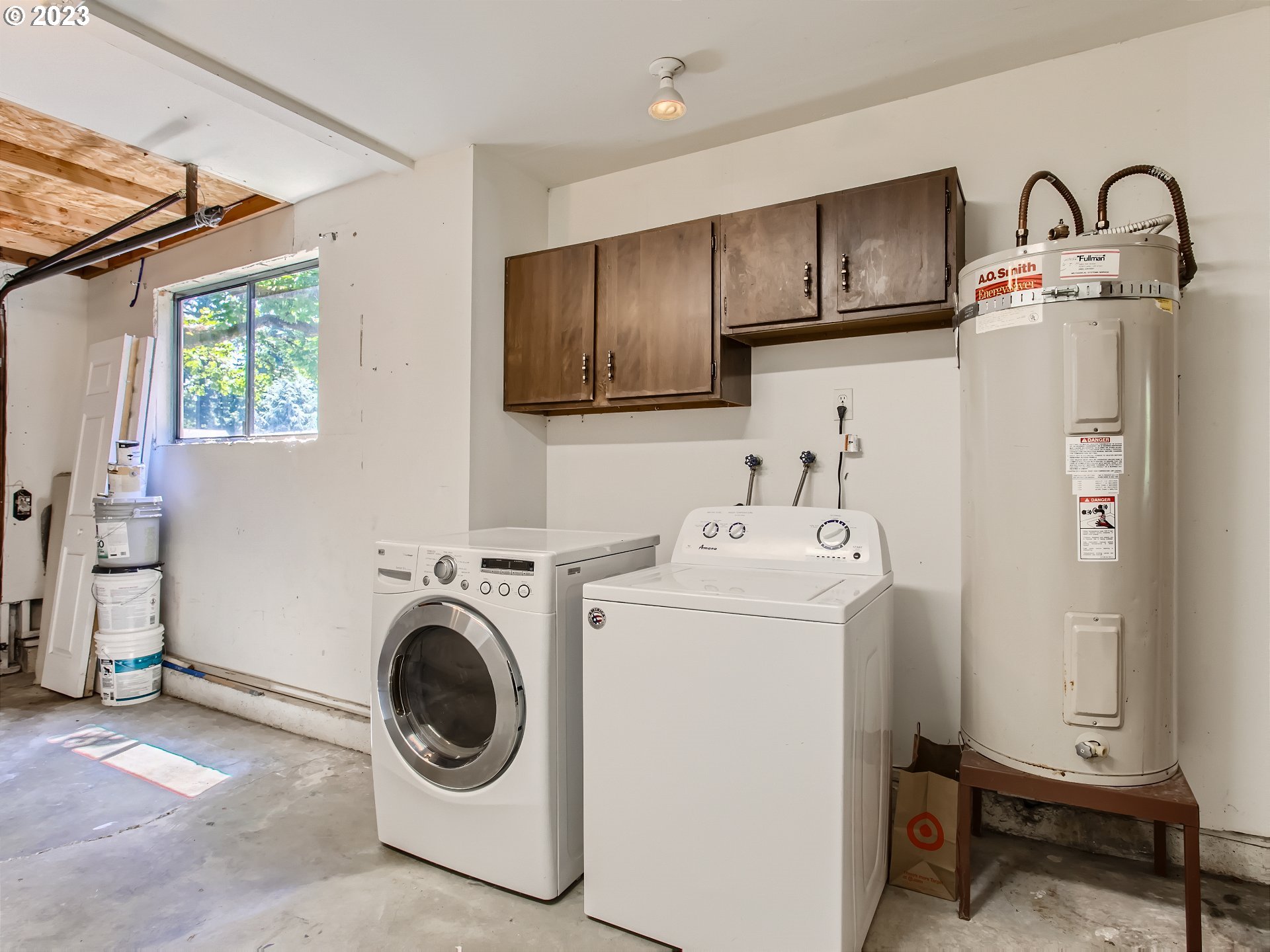 29530 Southwest Volley Street, Unit 30 Wilsonville, OR 97070 - Photo 27 of 29 a utility room with dryer and washer