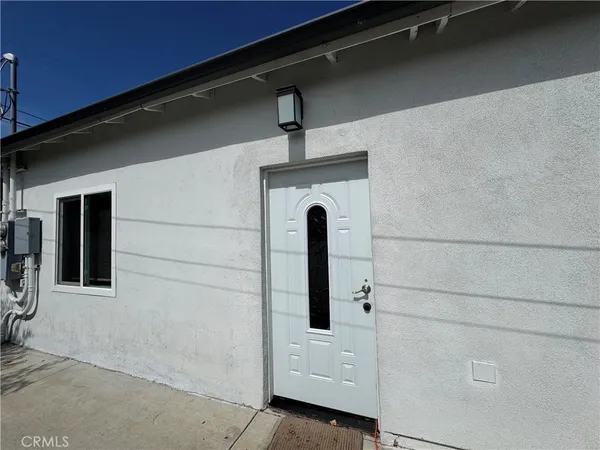 $1,995 | 9709 Hayvenhurst Avenue, Northridge, CA 91343