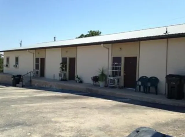 $950 | 1410 Marlton Street, Unit 6, San Marcos, TX 78666