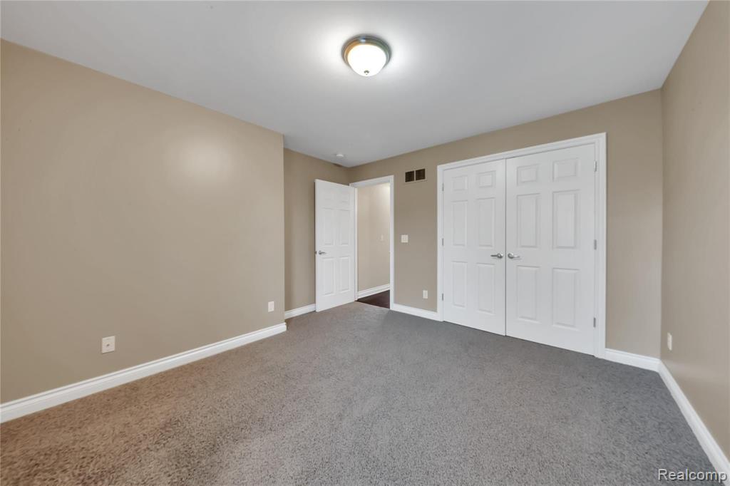45562 South Stonewood Road, Unit 165 Canton, MI 48187 - Photo 23 of 30