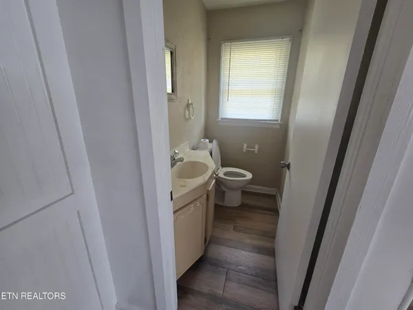 $1,800 | 415 Highland Drive, Clinton, TN 37716