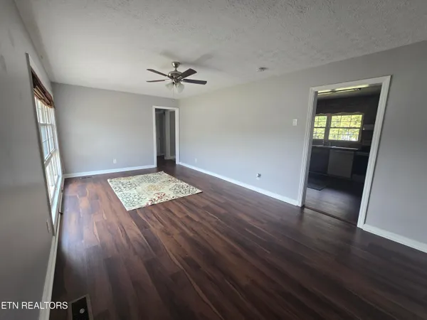 $1,800 | 415 Highland Drive, Clinton, TN 37716