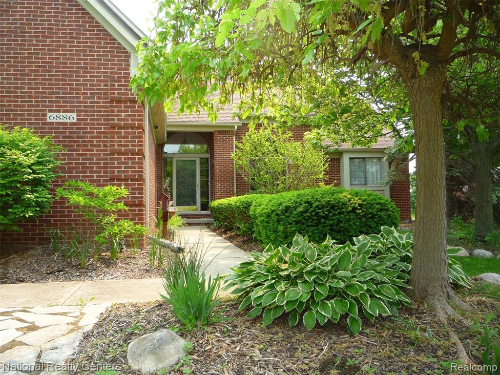 6886 Kennesaw Road Canton, MI 48187 - Photo 2 of 27