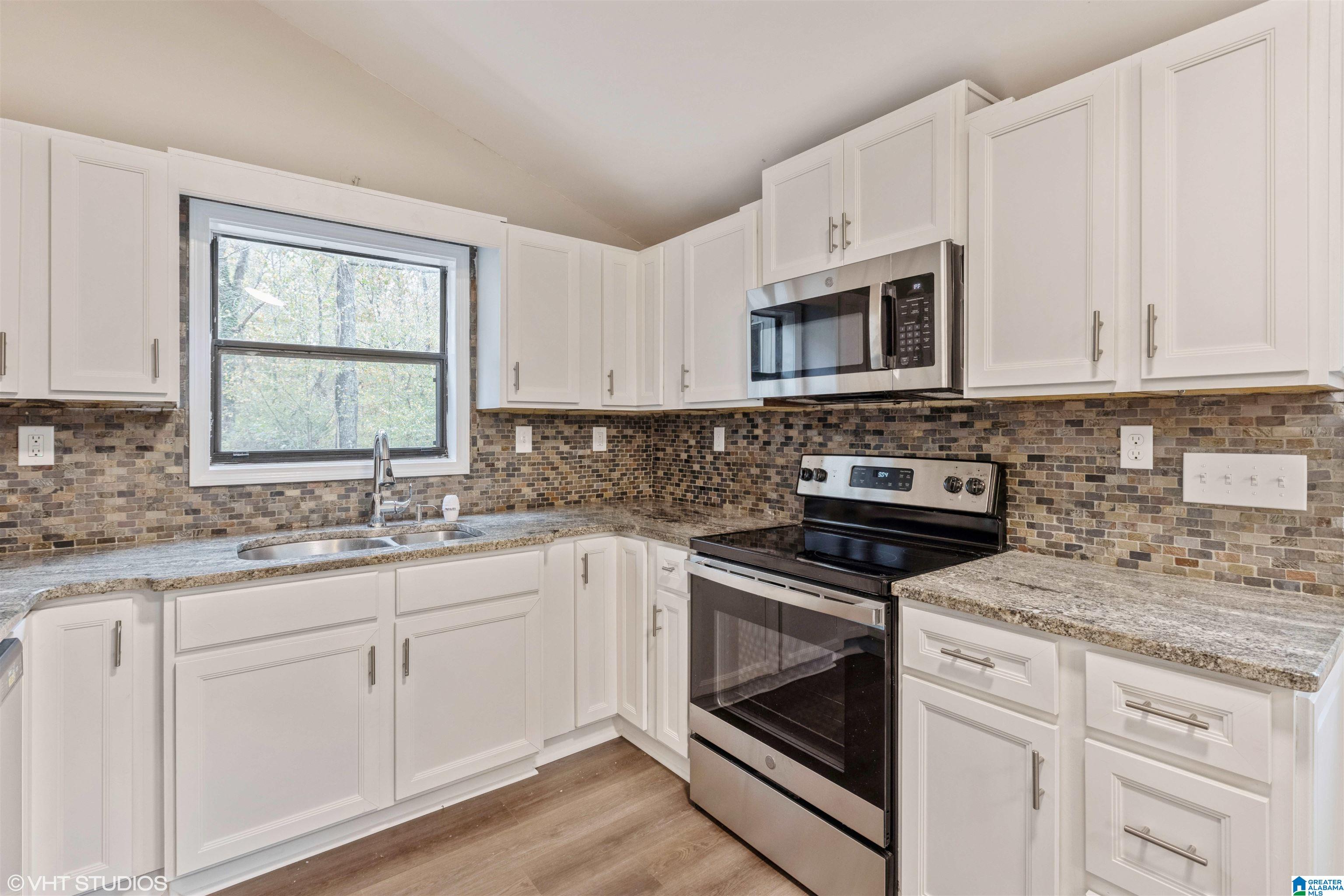 294 Green Tree Drive Talladega, AL 35160 - Photo 6 of 16