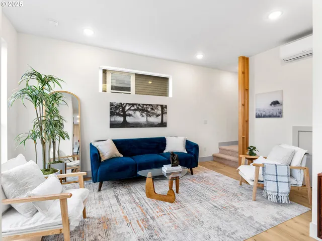 $349,900 | 7385 North Mobile Avenue, Portland, OR 97217