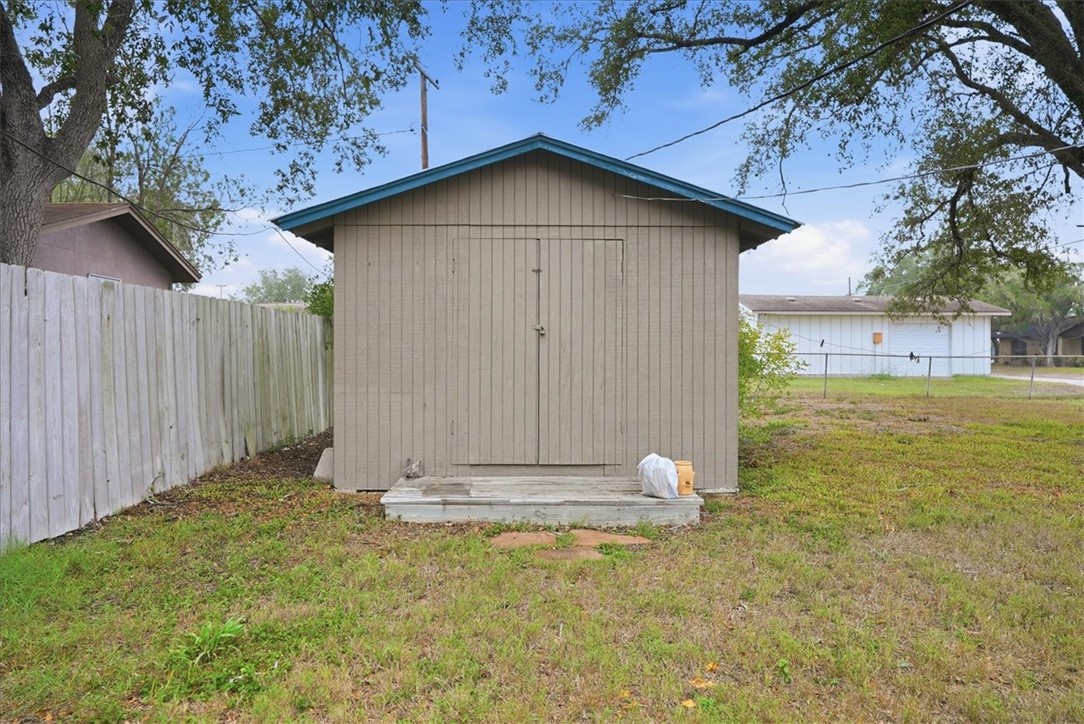 1000 Austin Street George West, TX 78022 - Photo 30 of 31