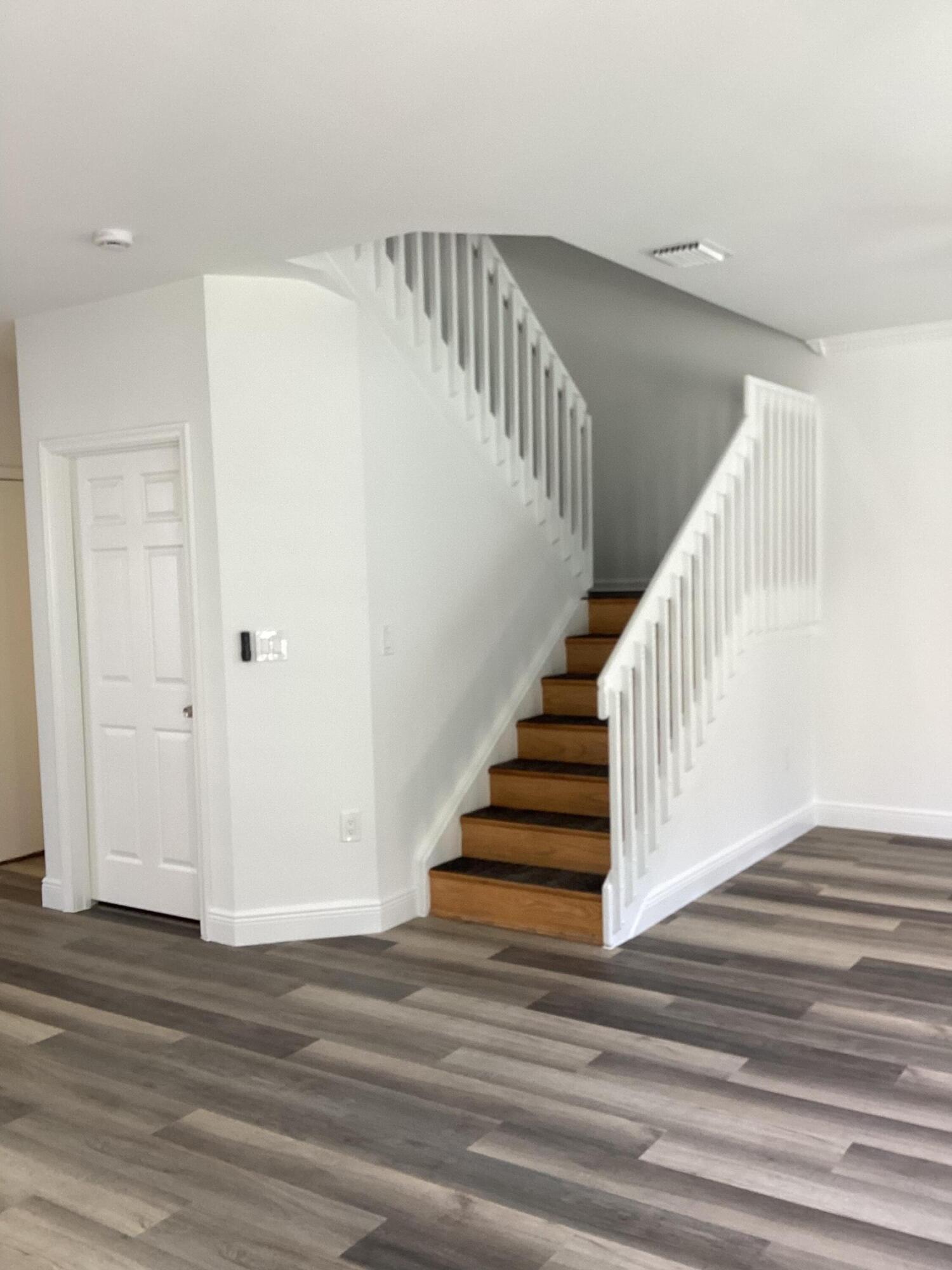 20970 Vía Oleander, Unit D Boca Raton, FL 33428 - Photo 8 of 41 5DCFAAA8-DA5F-40EE-A880-961B458F1810