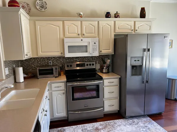 $3,500 | 15619 West Vista Grande Lane, Surprise, AZ 85374