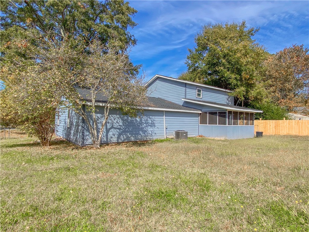 123 Bountyland Road Seneca, SC 29672 - Photo 3 of 45 Gallery Image 3