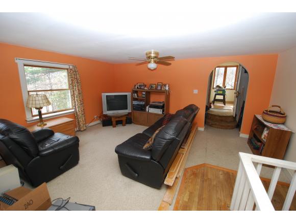 166 Jenny Davis Road Waterbury, VT 05676 - Photo 11 of 17 Gallery Image 11