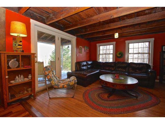 166 Jenny Davis Road Waterbury, VT 05676 - Photo 5 of 17 Gallery Image 5