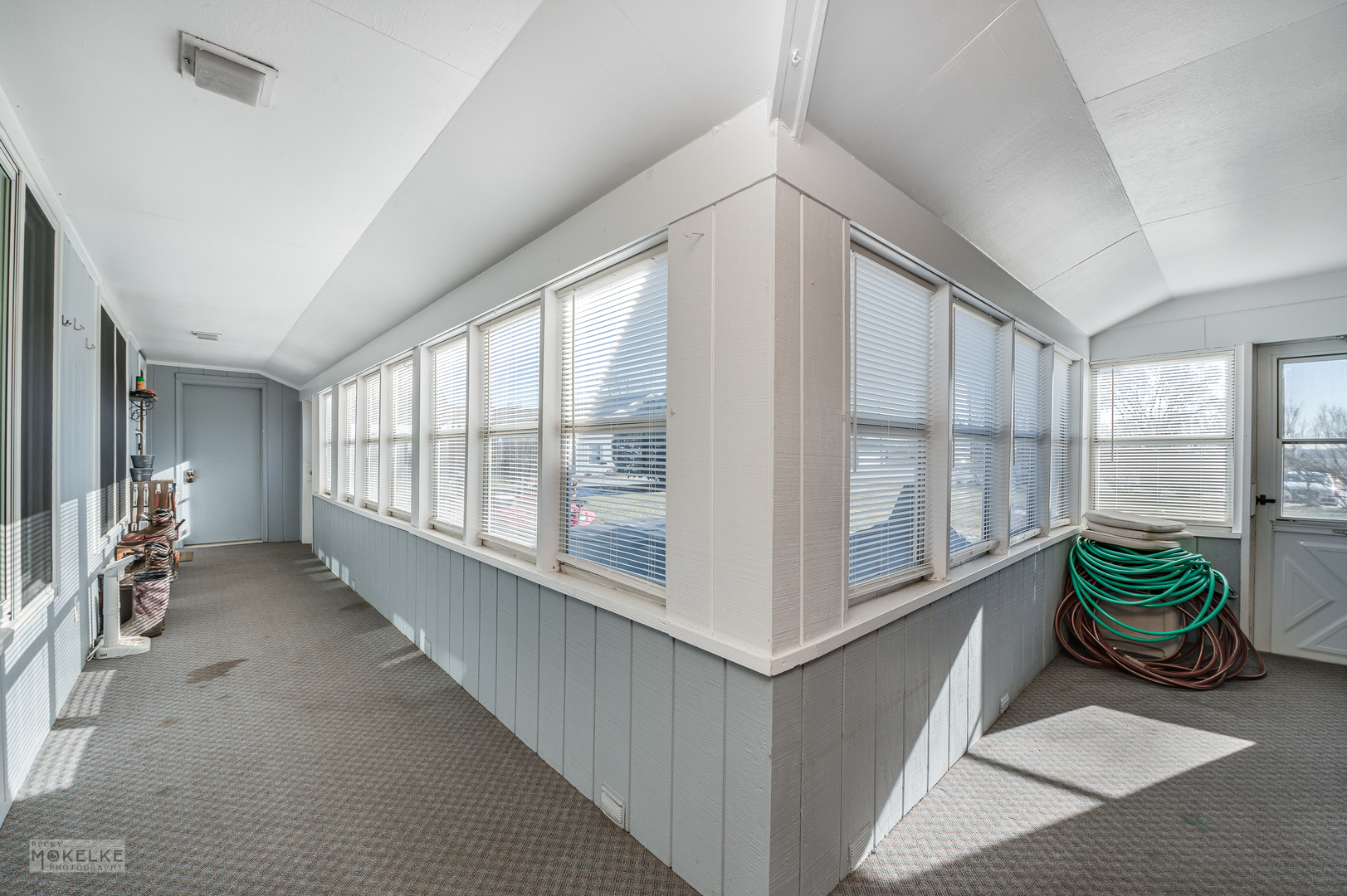 2512 Caton Farm Road Joliet, IL 60435 - Photo 7 of 41 a big room with wooden floor and windows