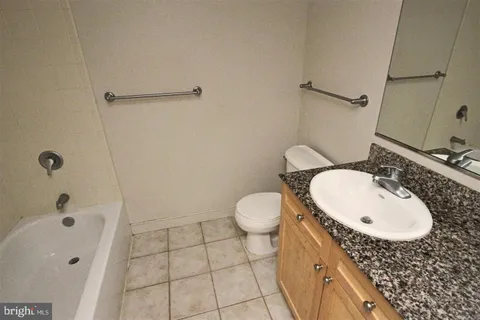 $1,995 | 777 7th Street Northwest, Unit 634, Washington, DC 20001